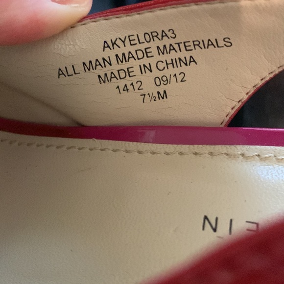 Anne Klein Red, Pink & Black Patent Leather Peep toe sling back pumps black bow - Picture 10 of 10